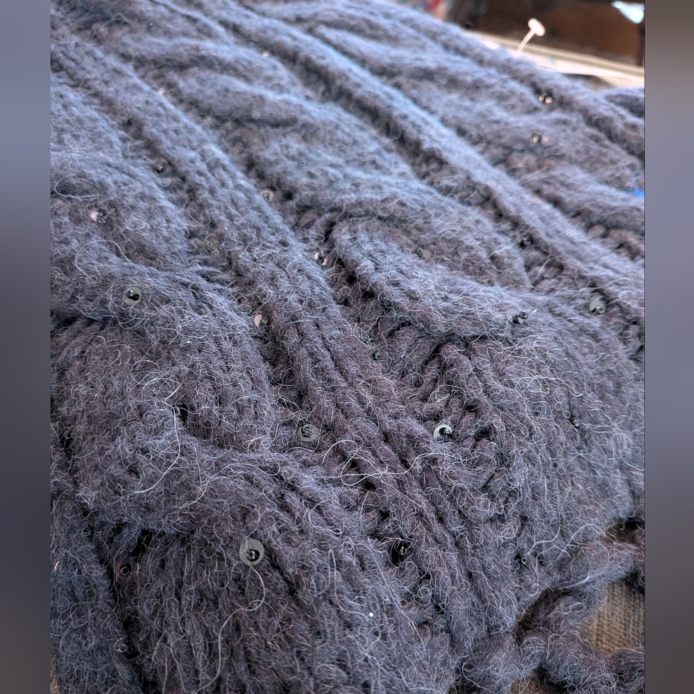 NWT Juicy Couture Dark Gray/Charcoal Cable Knit Scarf - Picture 2 of 8